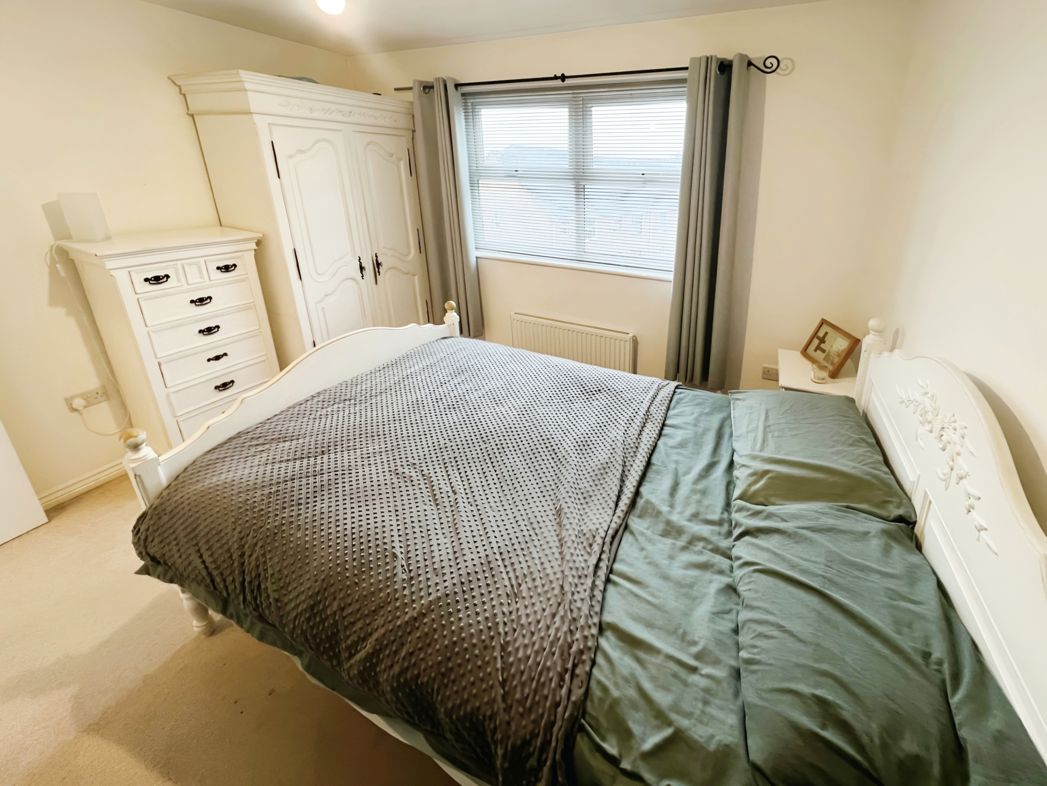 Property image 7 of 9