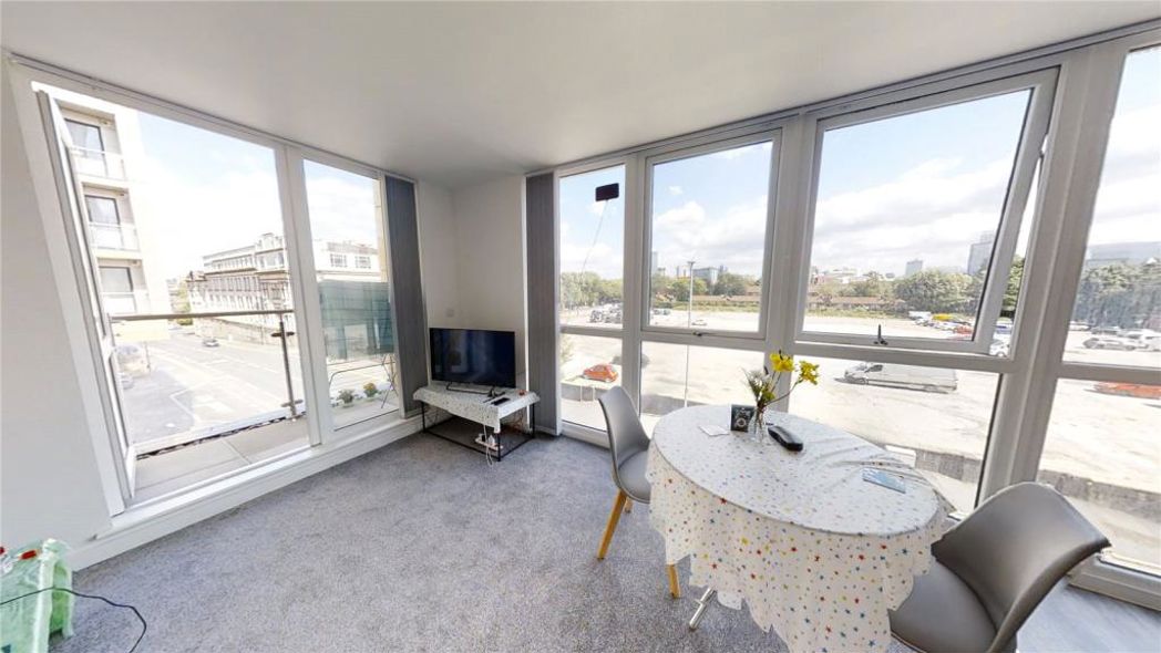 Property image 6 of 16