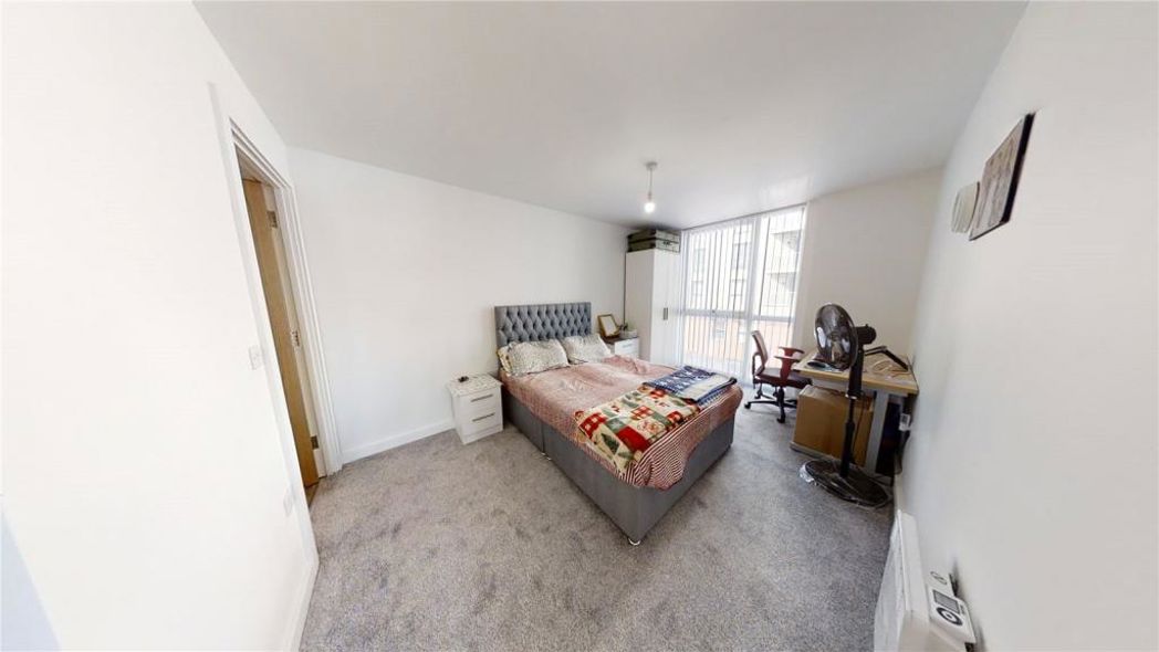 Property image 11 of 16
