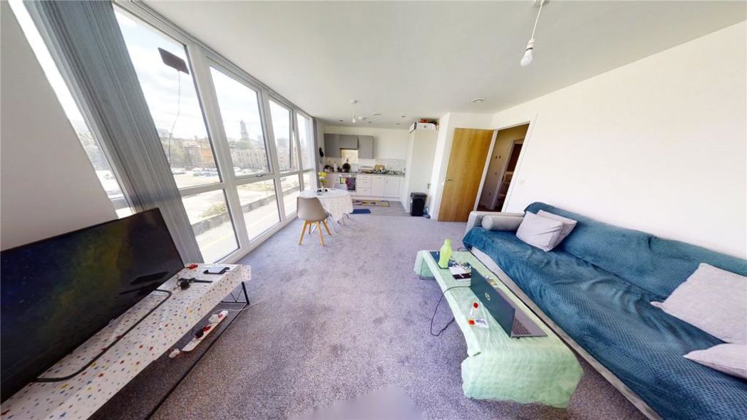 Property image 4 of 16