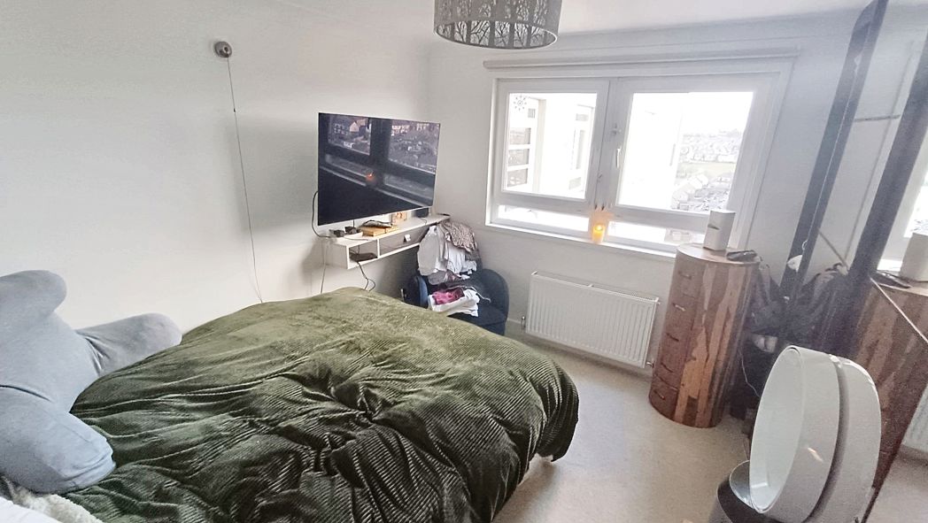 Property image 6 of 24
