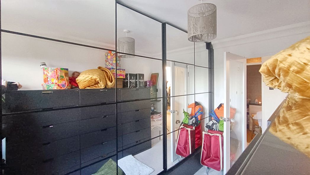Property image 12 of 24
