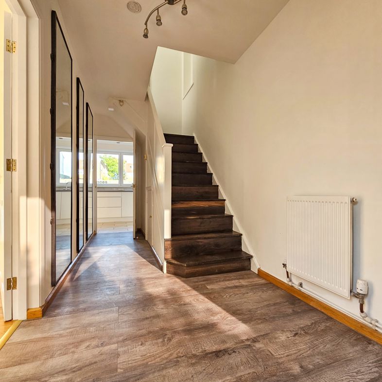 Property image 4 of 12