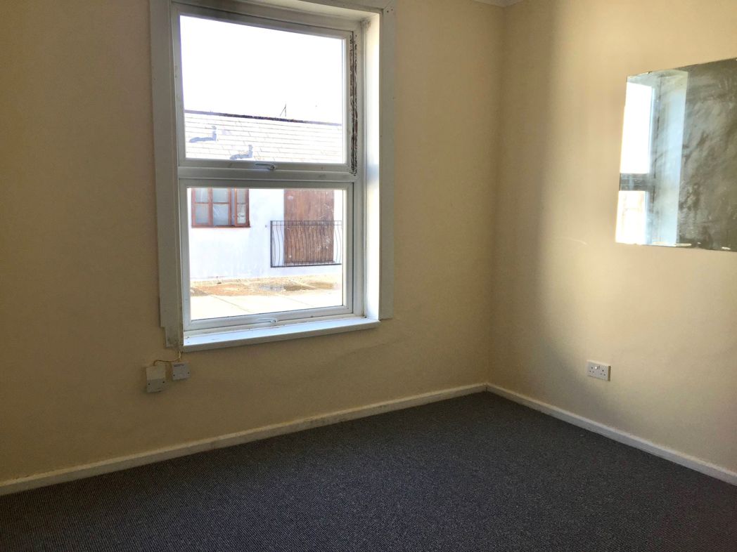 Property image 5 of 8