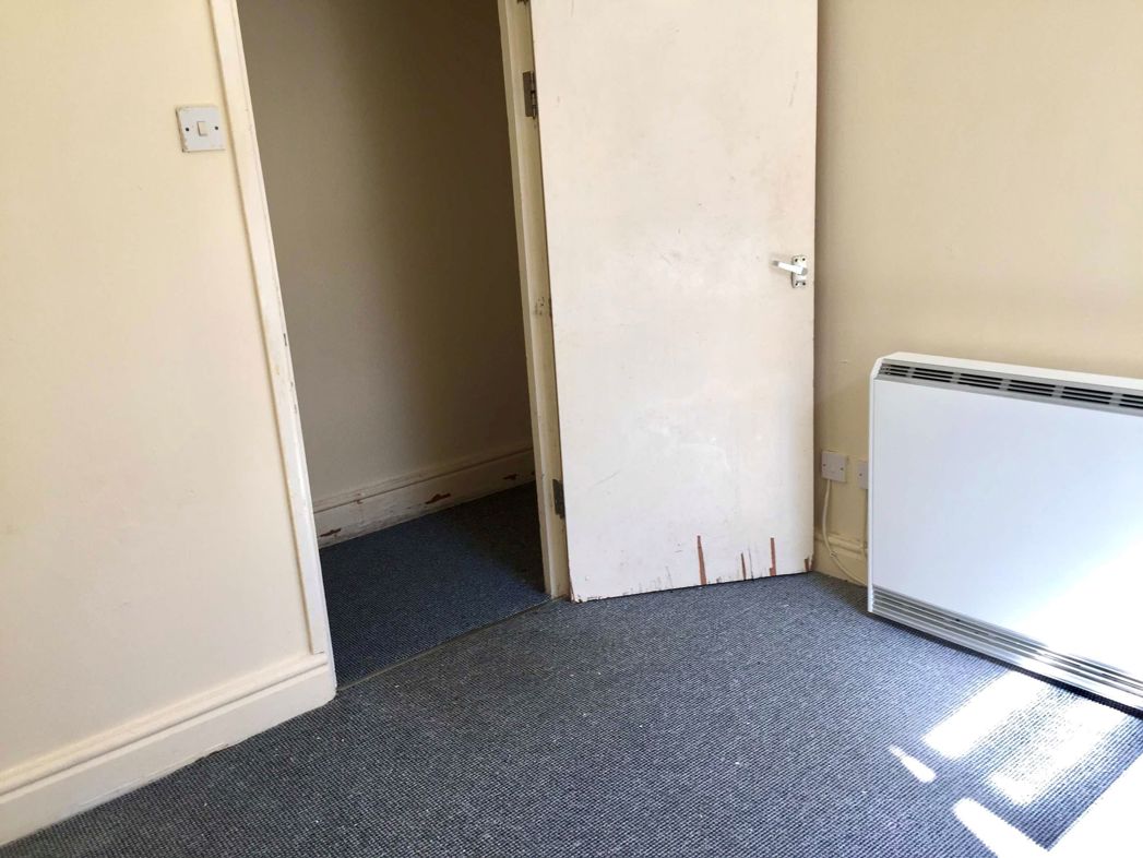 Property image 7 of 8