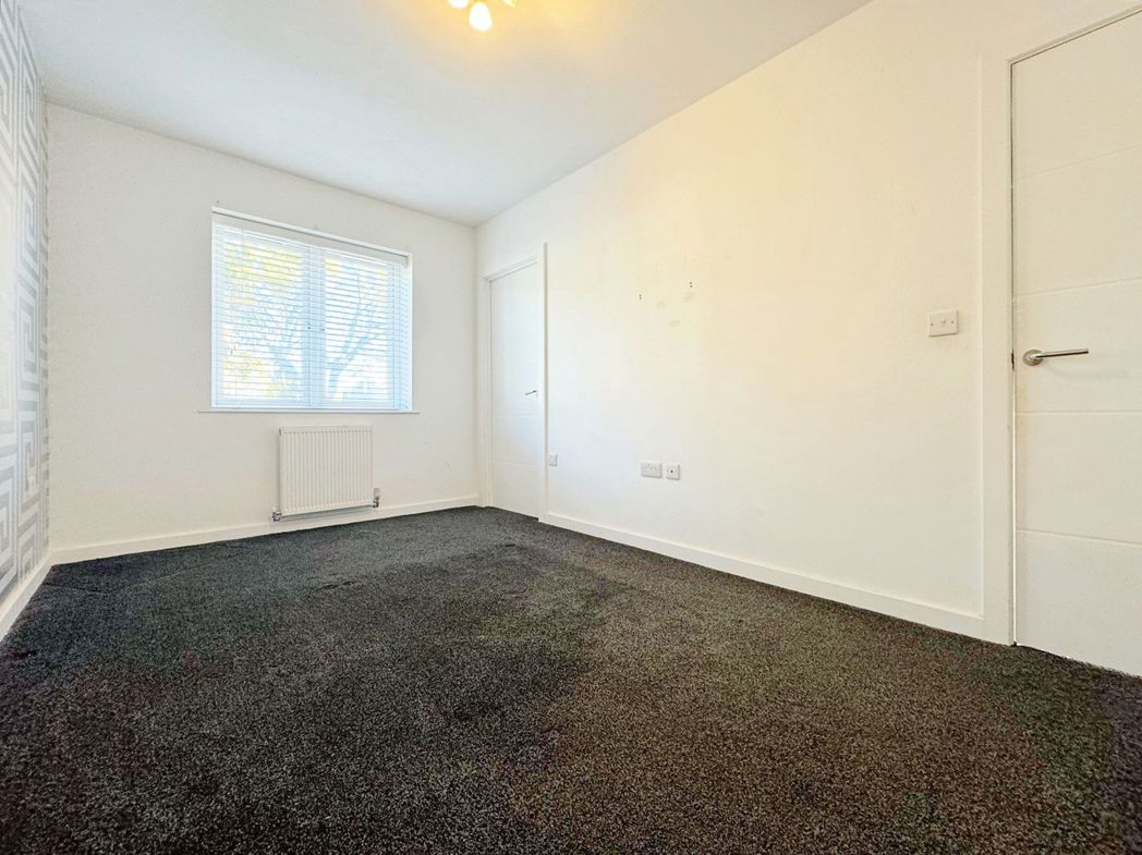 Property image 11 of 18