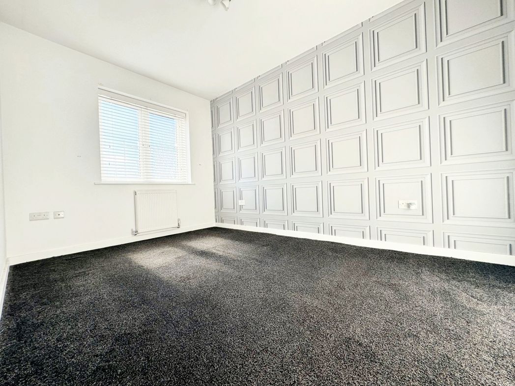 Property image 8 of 18