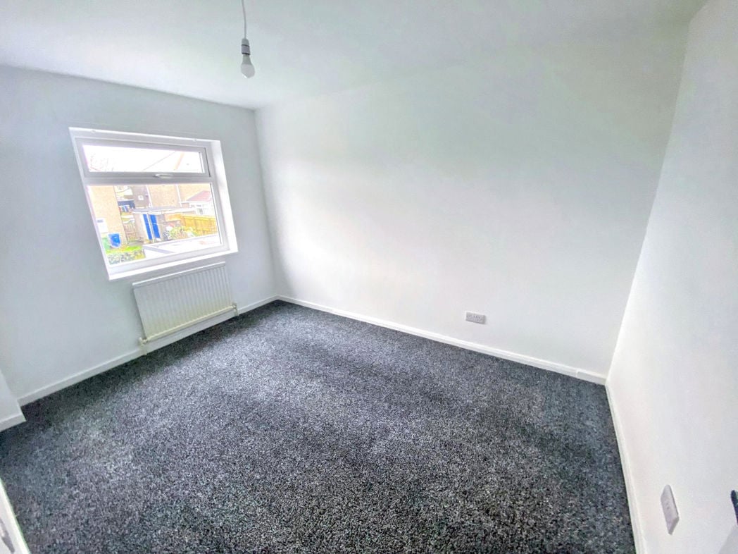 Property image 11 of 17