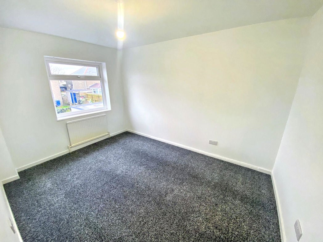 Property image 14 of 17