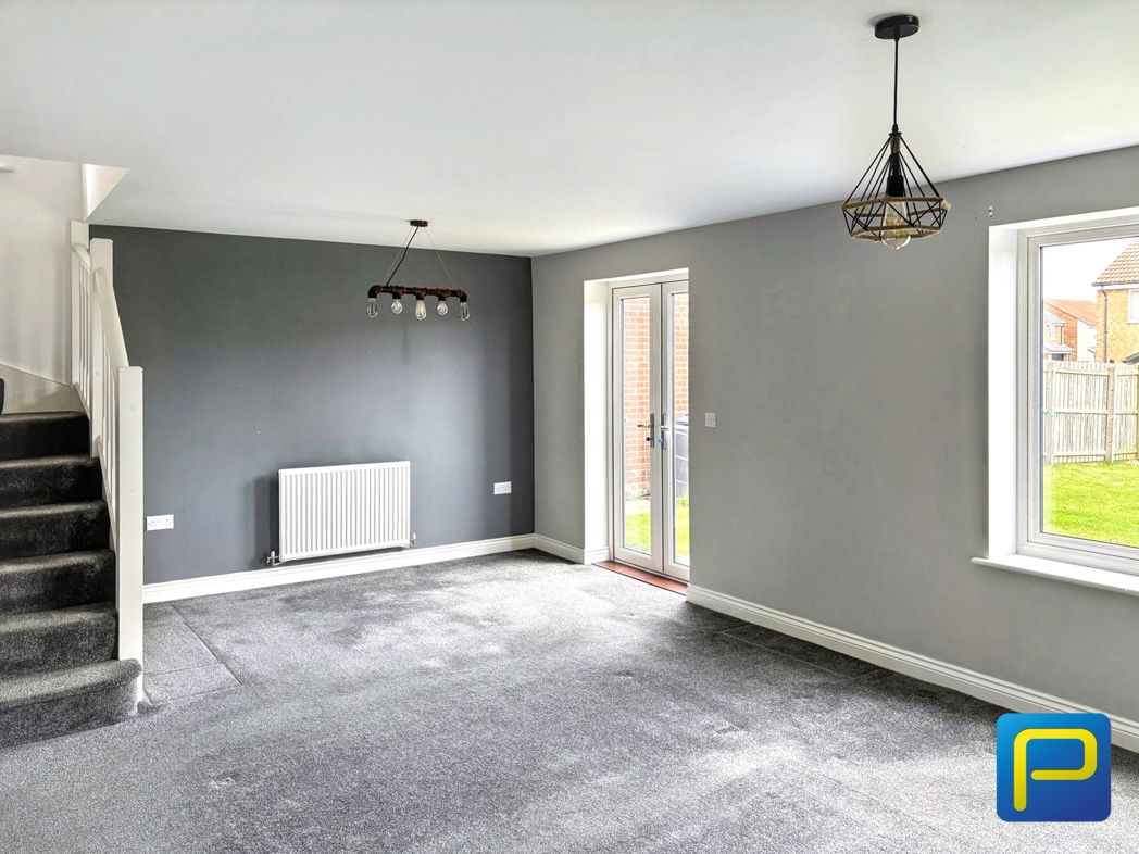 Property image 4 of 12