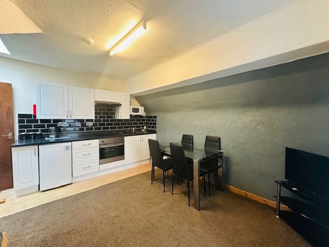 Property image 5 of 36