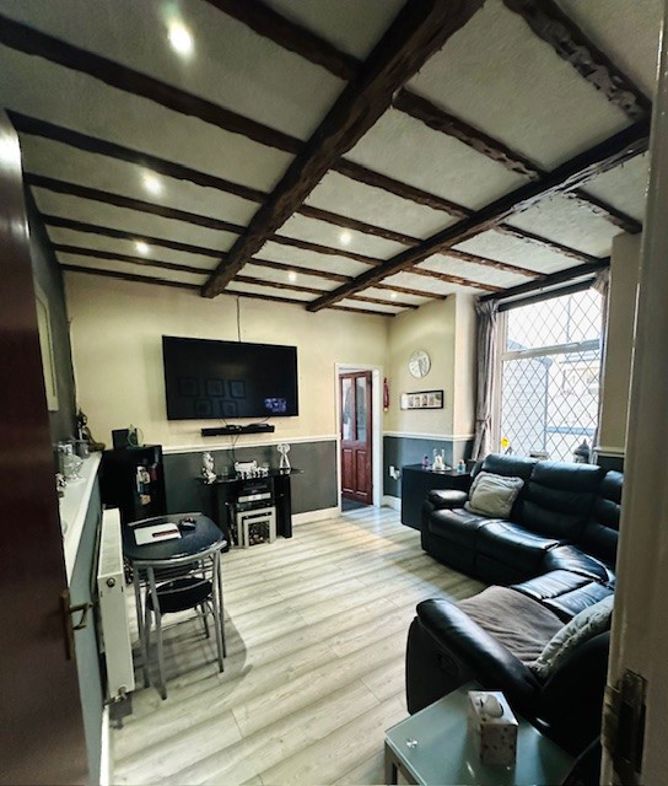 Property image 4 of 36