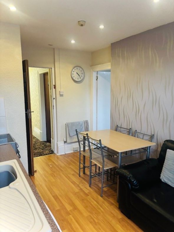 Property image 21 of 36