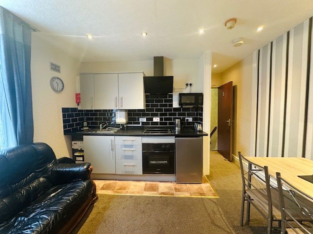 Property image 27 of 36
