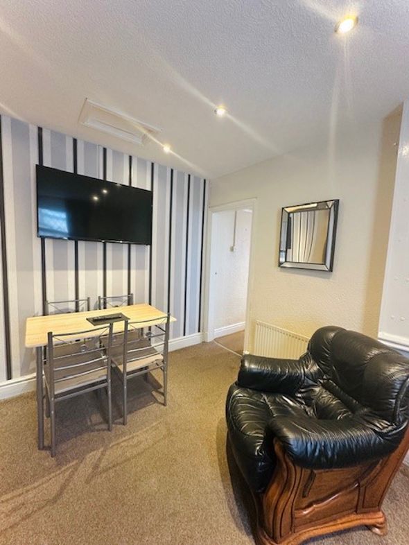 Property image 28 of 36
