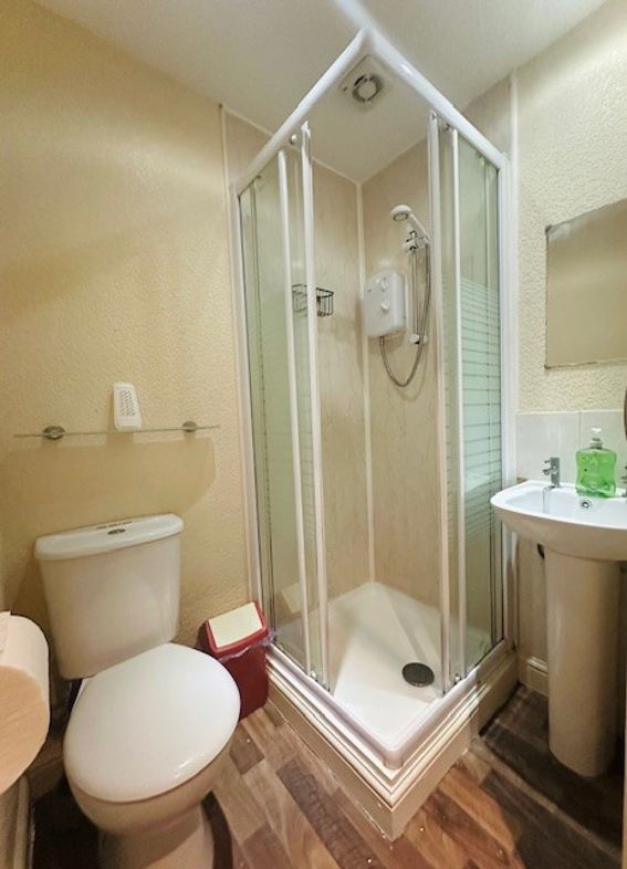 Property image 14 of 36