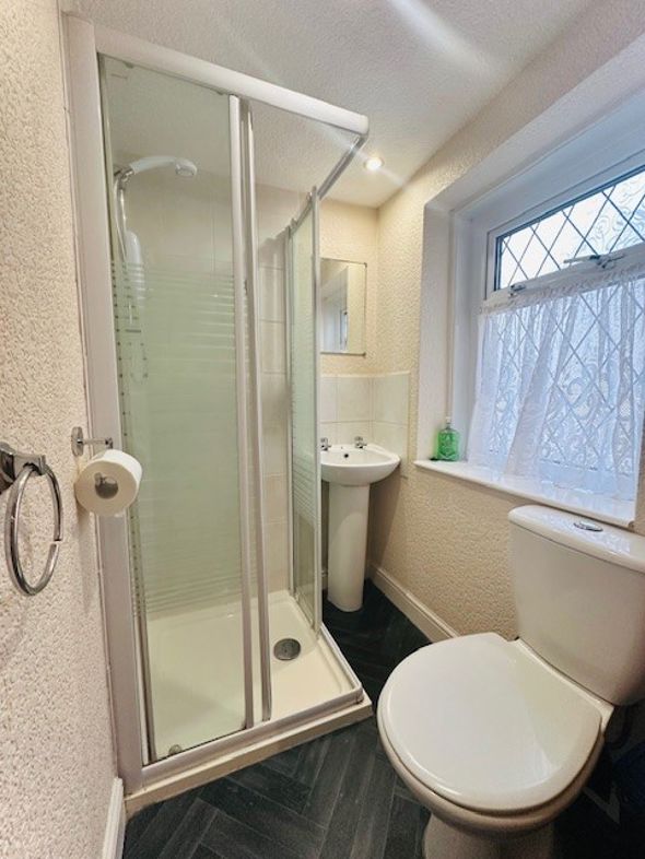 Property image 33 of 36