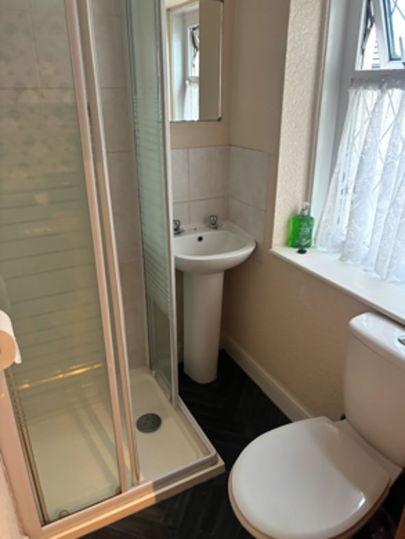 Property image 11 of 36