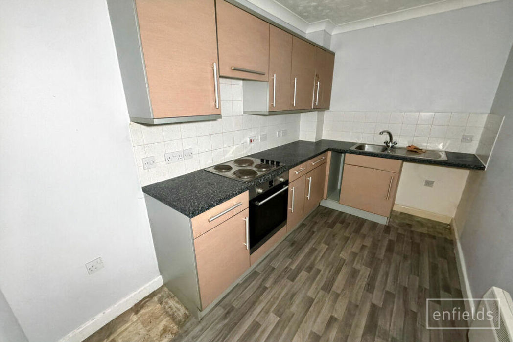 Property image 3 of 15