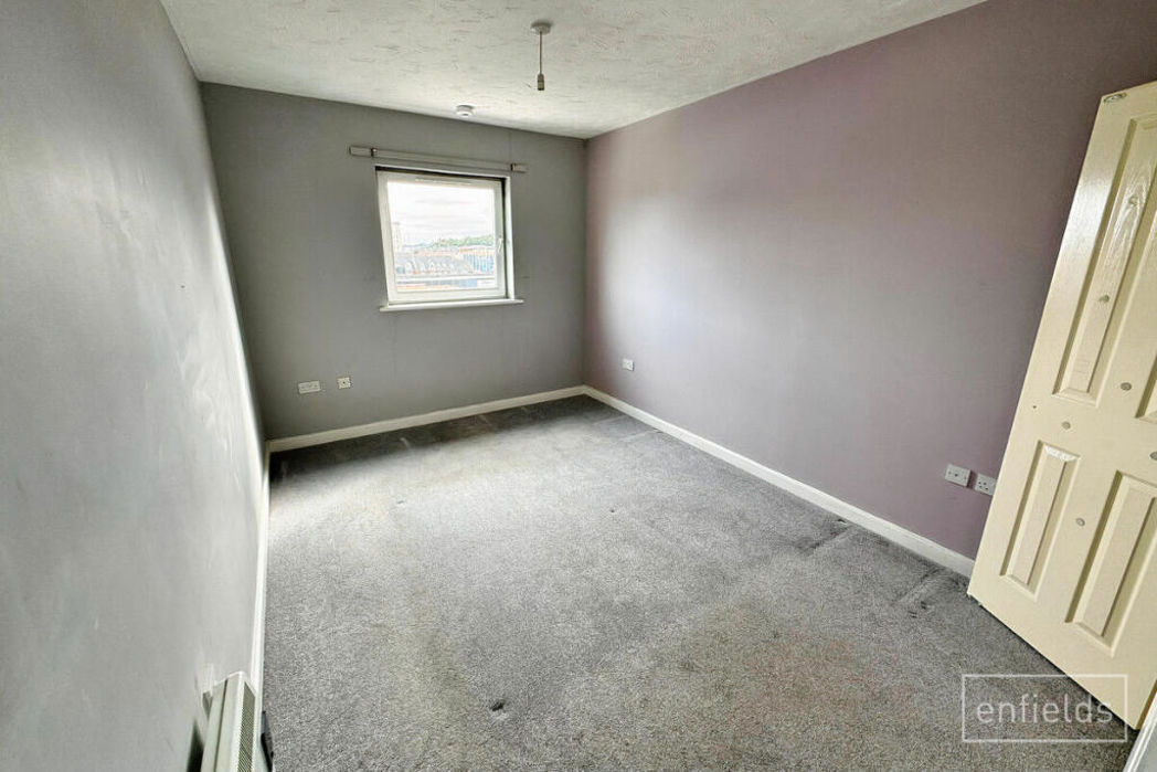 Property image 4 of 15