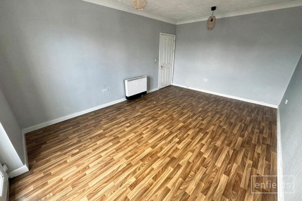 Property image 7 of 15