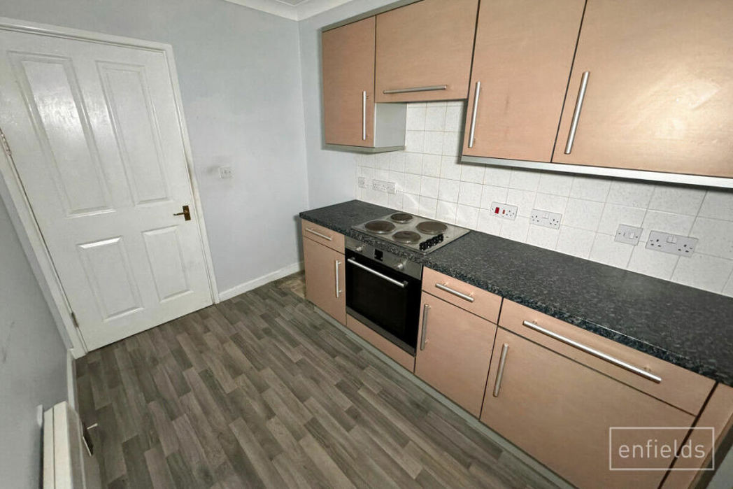 Property image 8 of 15
