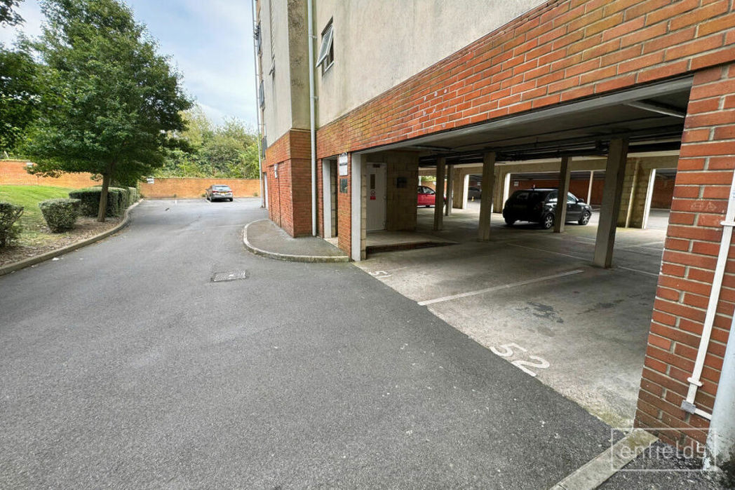 Property image 14 of 15