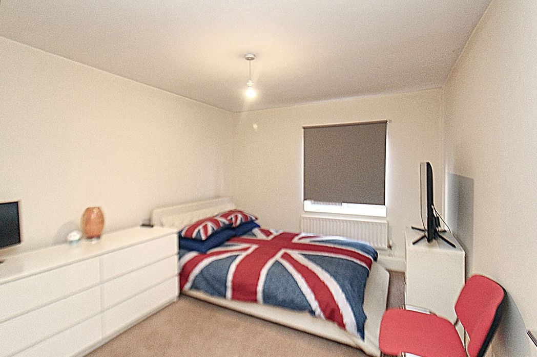 Property image 5 of 9