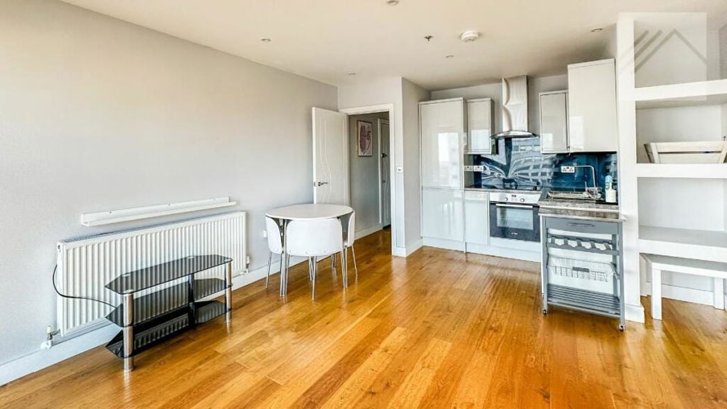 Property image 6 of 13