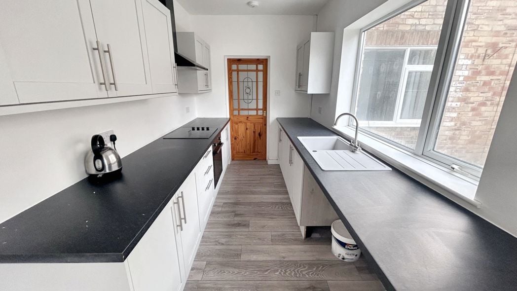 Property image 3 of 17