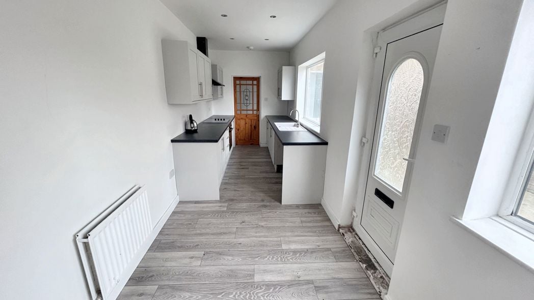 Property image 7 of 17