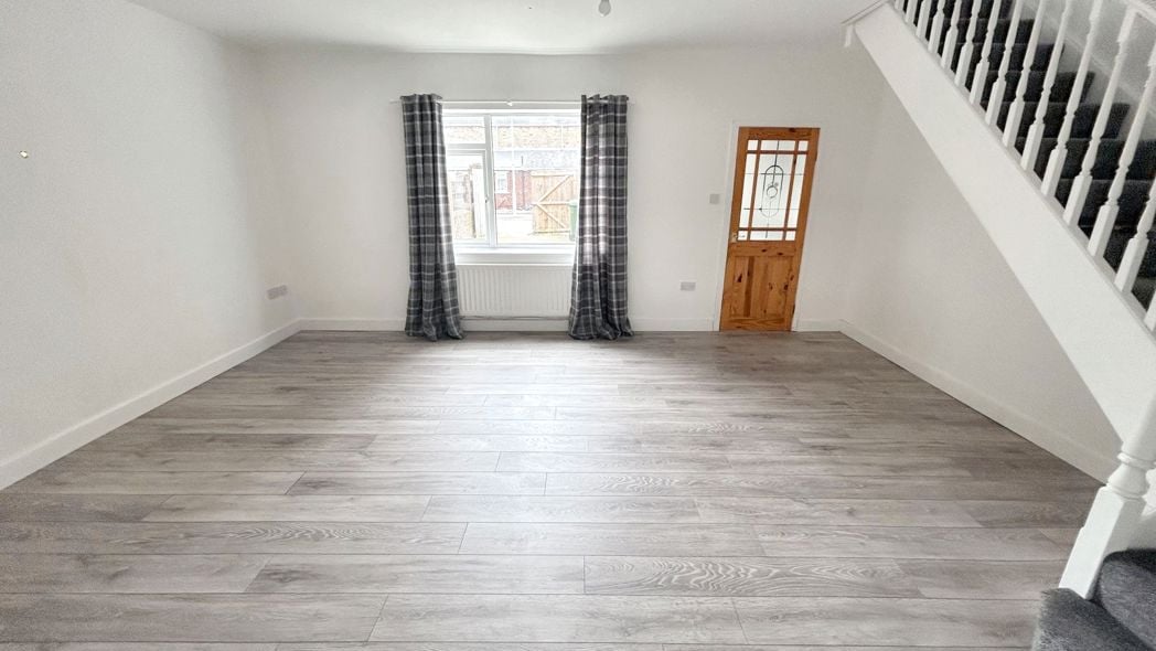 Property image 5 of 17