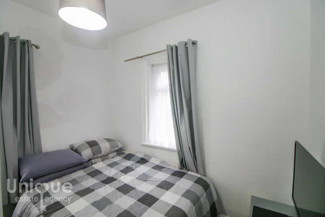 Property image 5 of 15