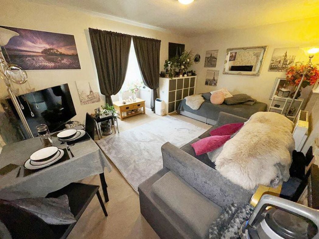 Property image 4 of 5