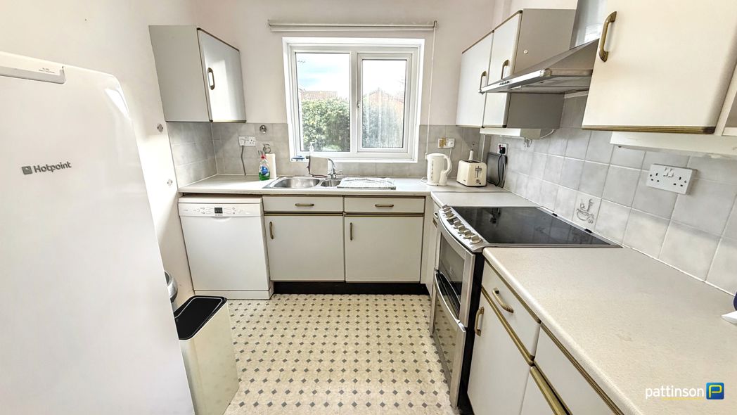 Property image 13 of 34