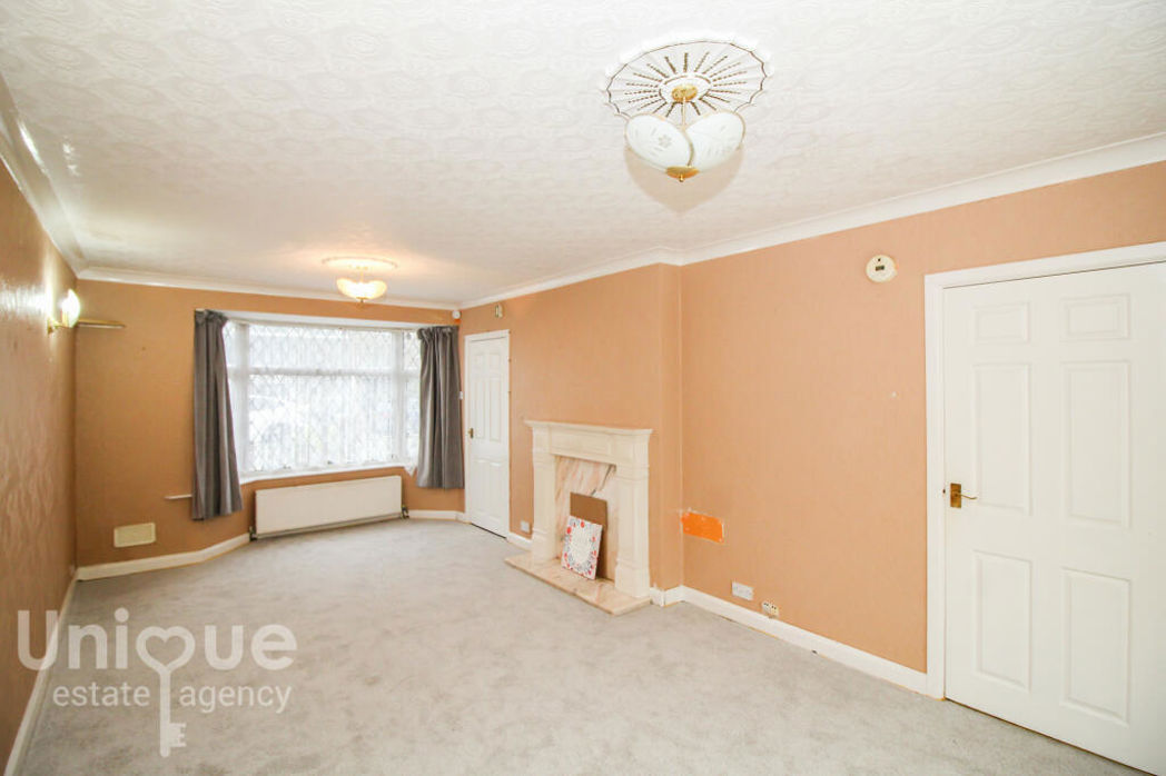 Property image 2 of 16