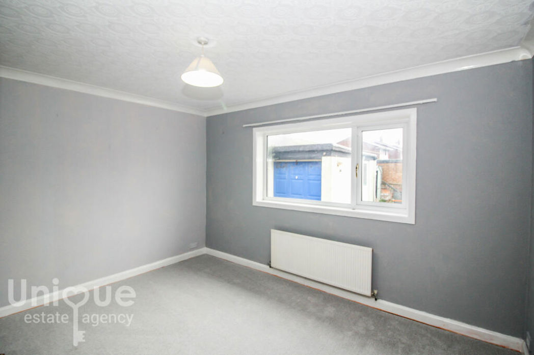 Property image 9 of 16