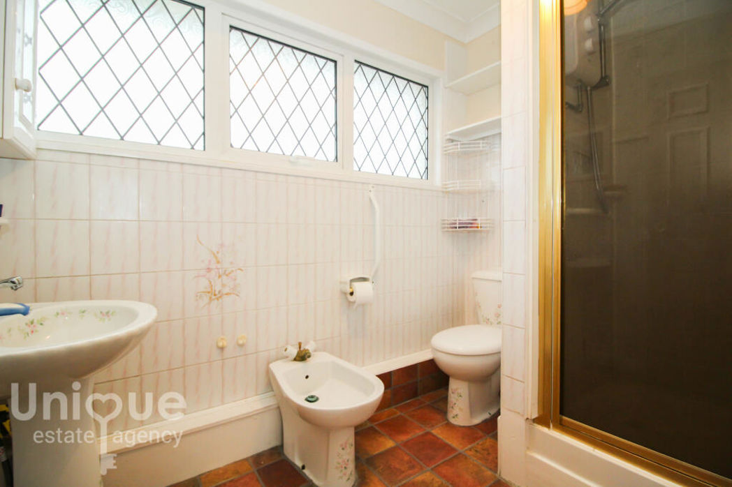 Property image 12 of 16