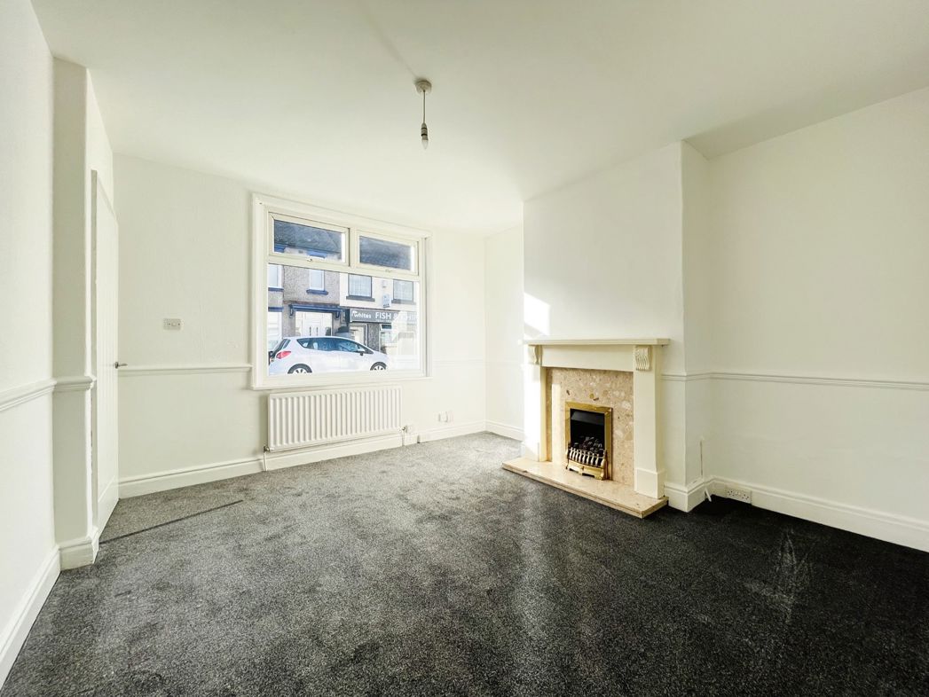Property image 2 of 9