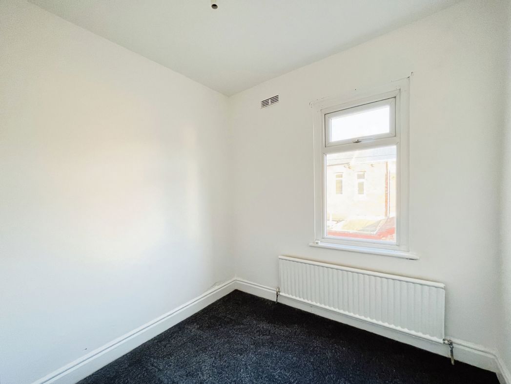 Property image 6 of 9