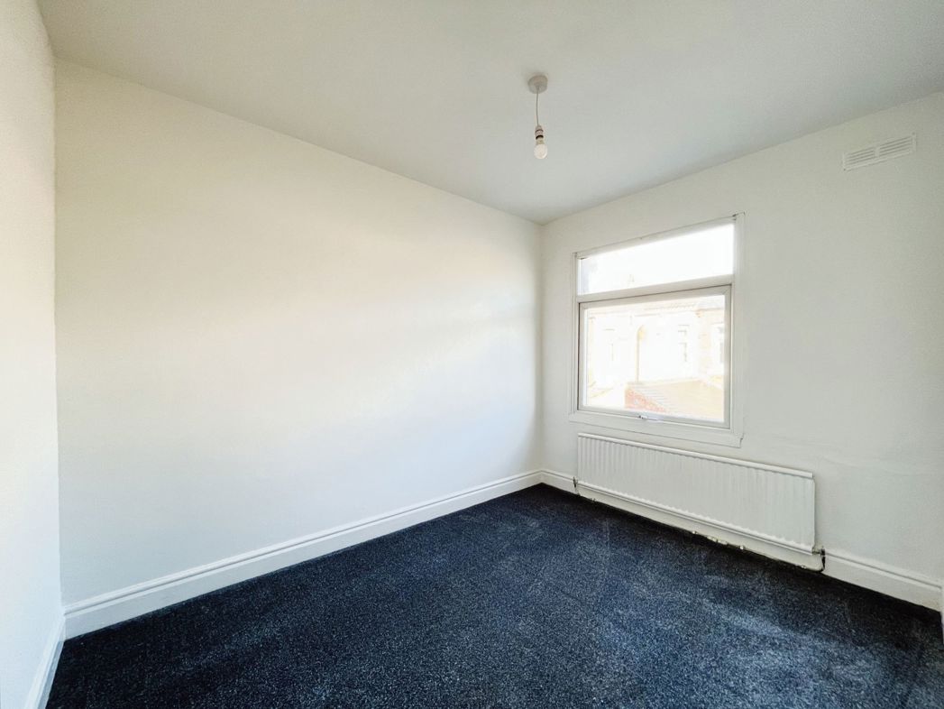 Property image 5 of 9