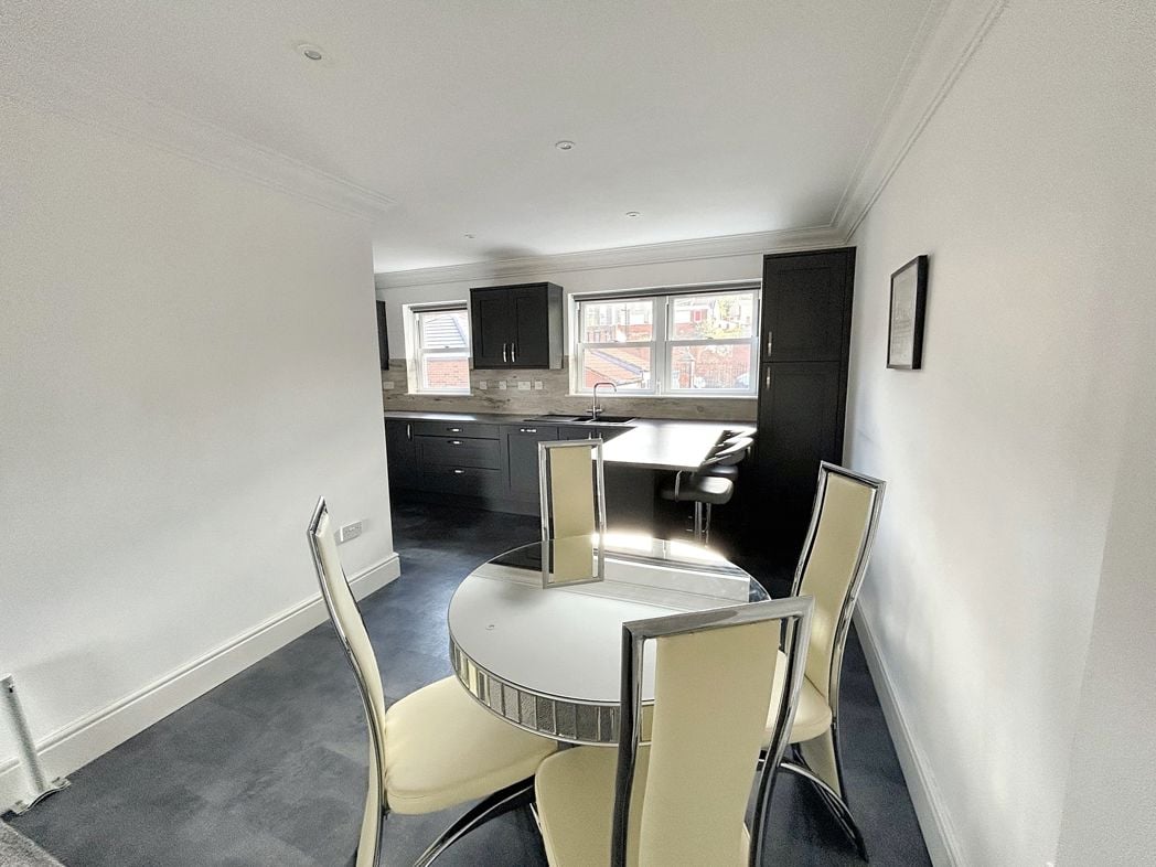 Property image 9 of 19