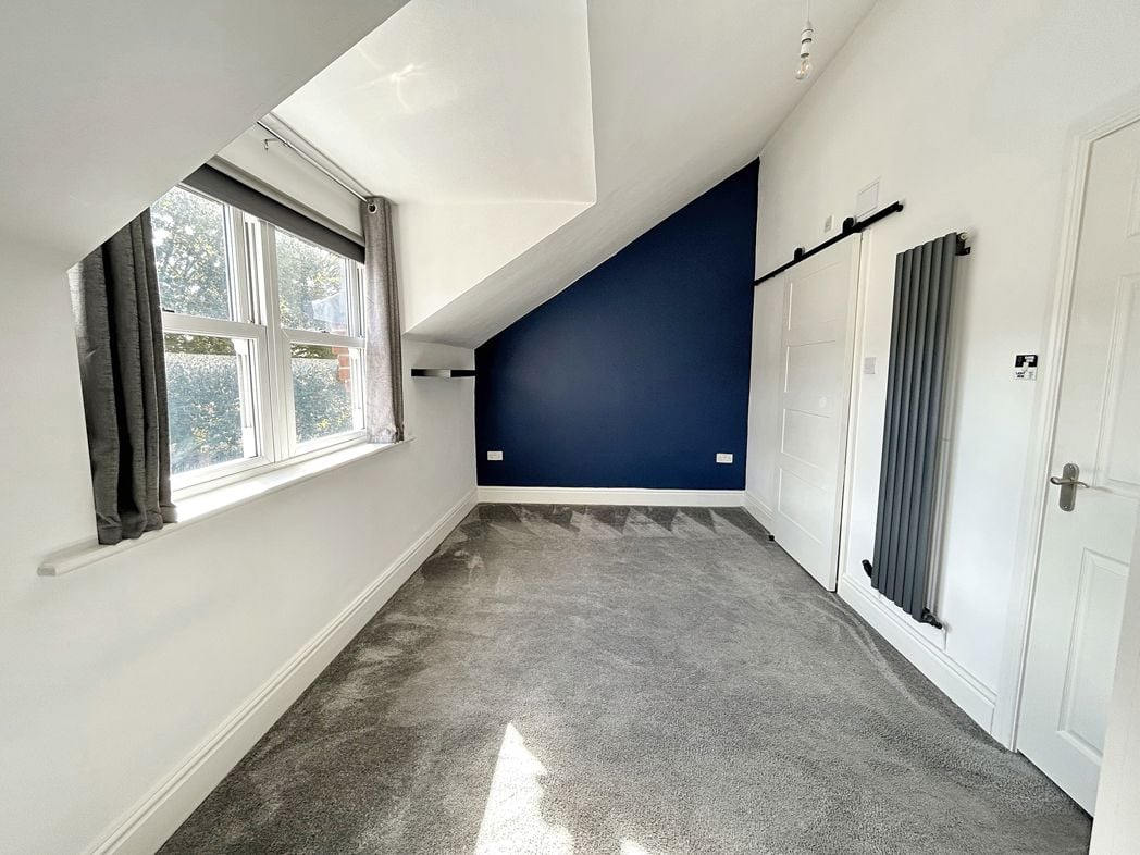 Property image 12 of 19