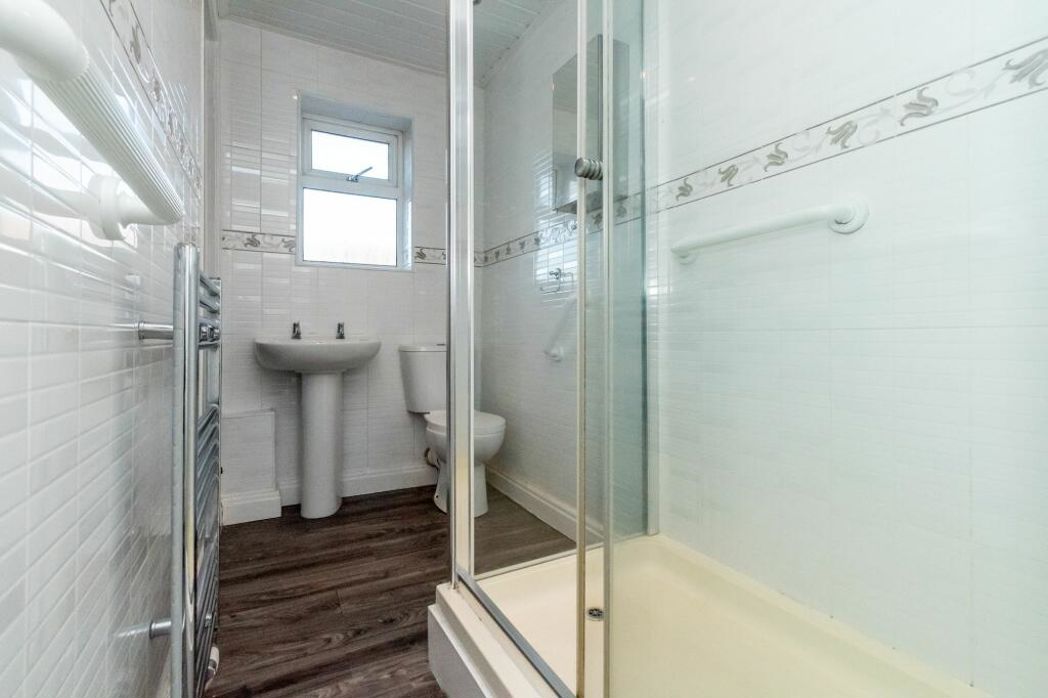 Property image 8 of 11