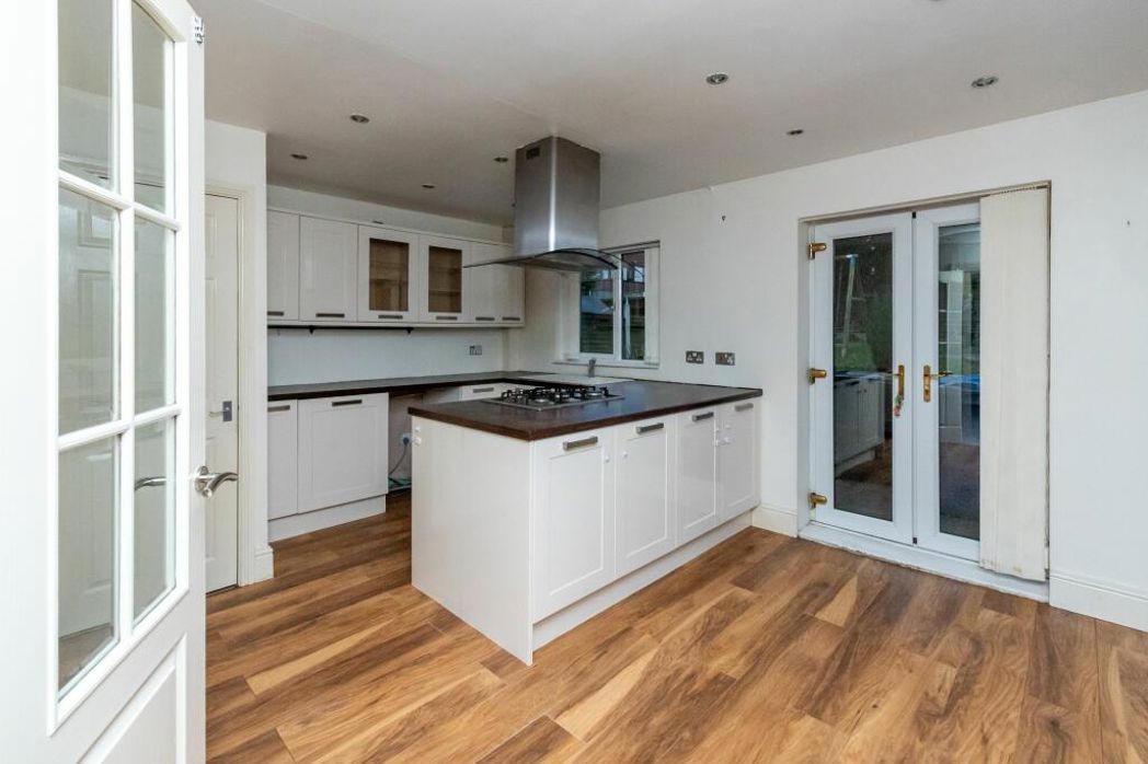 Property image 11 of 30