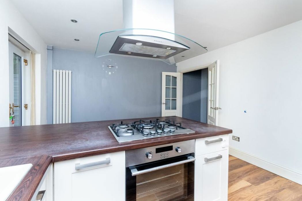 Property image 3 of 30