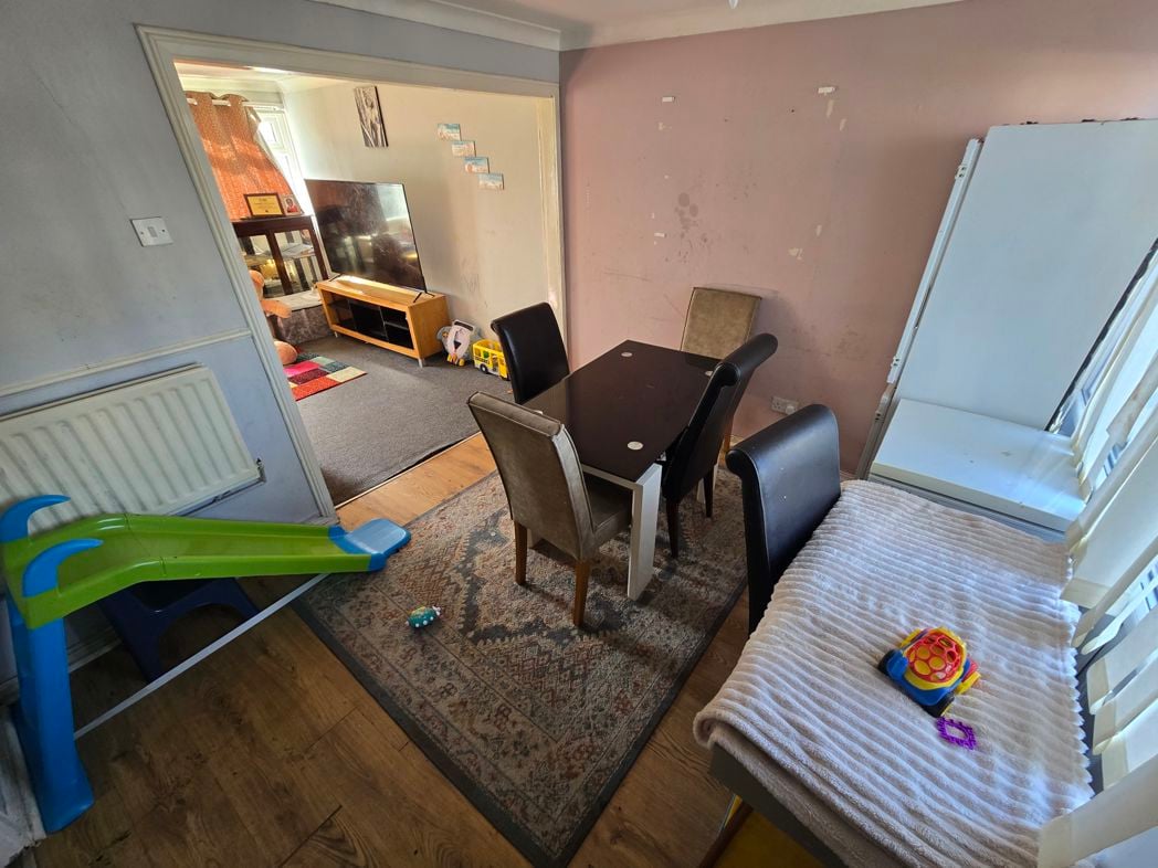 Property image 5 of 11