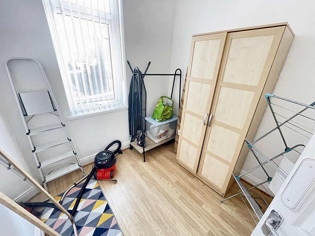 Property image 7 of 8