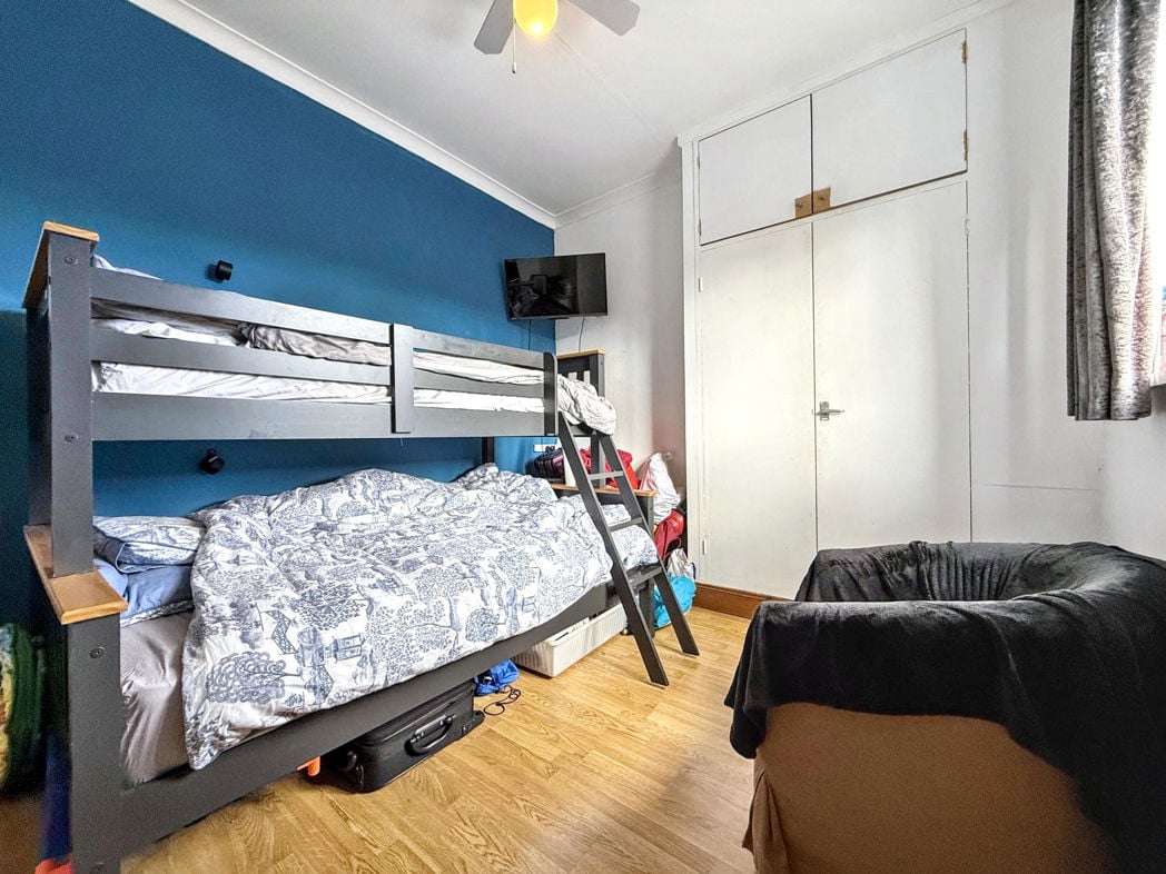 Property image 17 of 23