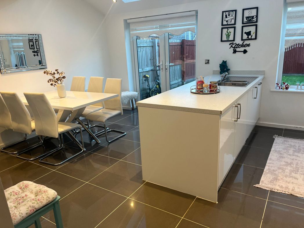 Property image 3 of 19